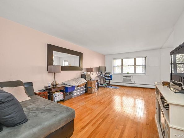 99-10 60 Ave 3B, Corona NY 11368