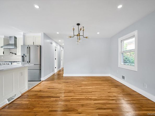 7330 244th Street, Little Neck NY 11362