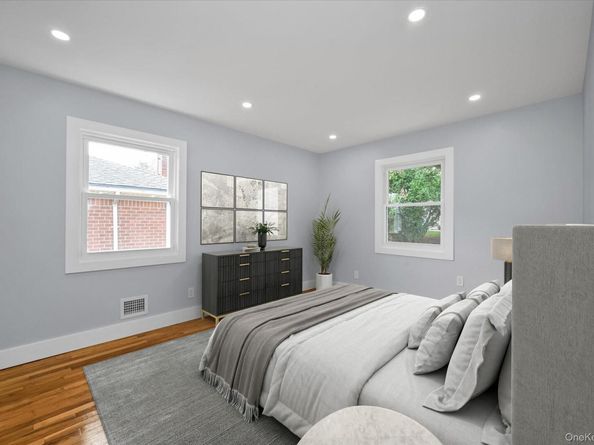 7330 244th Street, Little Neck NY 11362