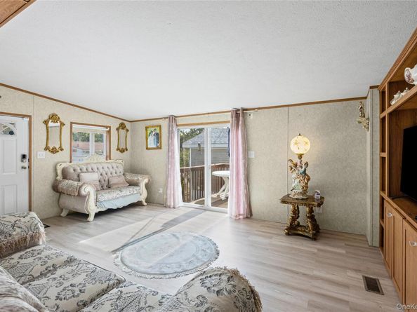 1795 Osborne Avenue 75, Riverhead NY 11901