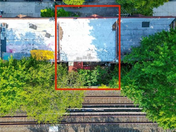 2132 E 16th Street, Brooklyn NY 11229