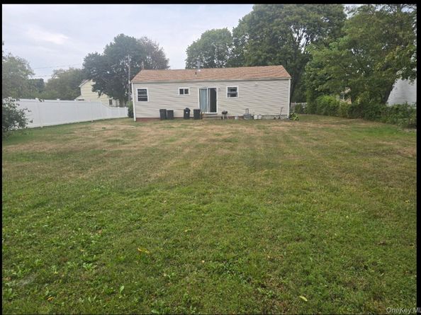 4 Patton Street, Brentwood NY 11717