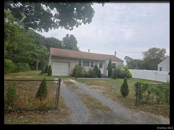4 Patton Street, Brentwood NY 11717