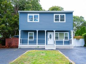 1264 Broadway Avenue, Holbrook NY 11741