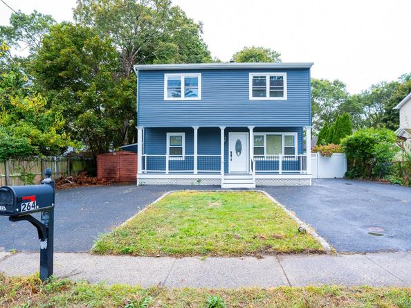 1264 Broadway Avenue, Holbrook NY 11741