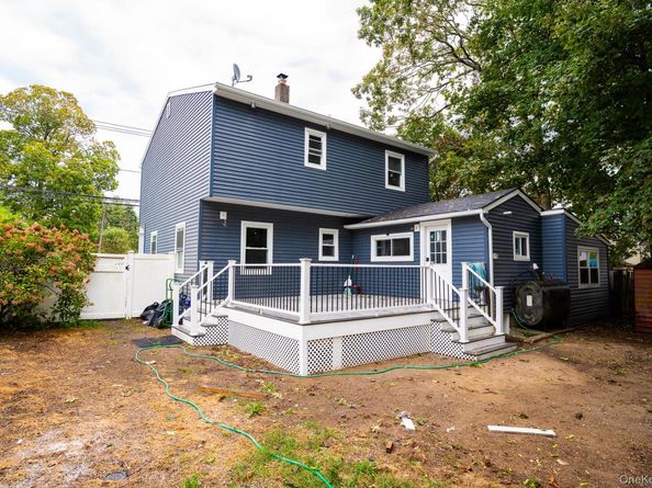 1264 Broadway Avenue, Holbrook NY 11741