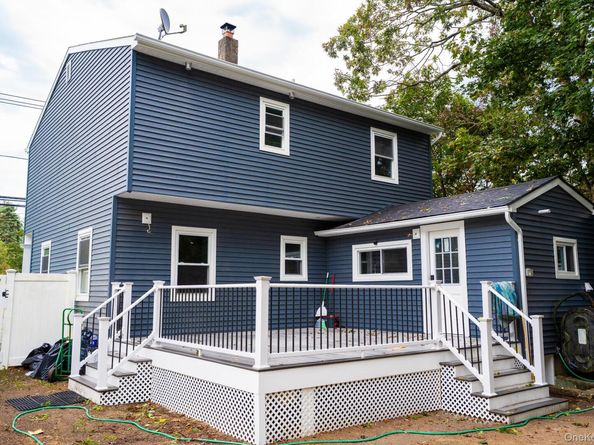 1264 Broadway Avenue, Holbrook NY 11741