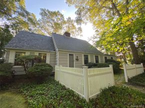 1420 Laurelwood Drive, Laurel NY 11948