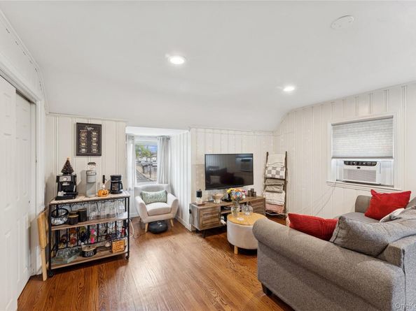 5 Seaton Gate, Valley Stream NY 11580