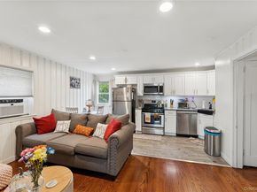 5 Seaton Gate, Valley Stream NY 11580