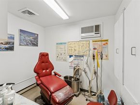 5 Seaton Gate, Valley Stream NY 11580