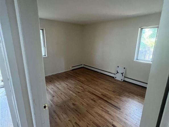 10 Cedarhurst Avenue, Selden NY 11784