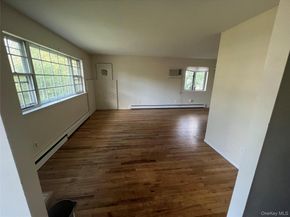 10 Cedarhurst Avenue, Selden NY 11784