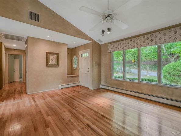 98 Eatons Neck Road, Northport NY 11768