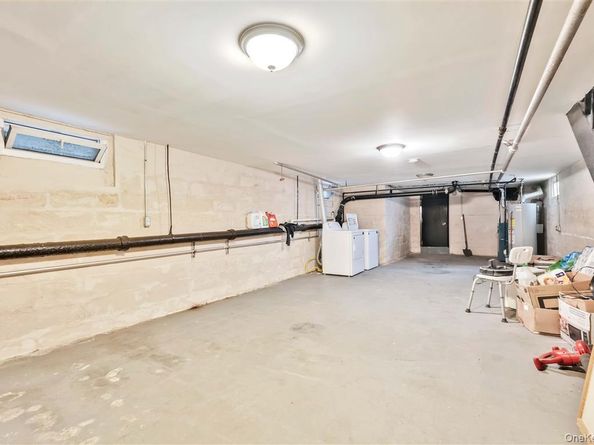 102-16 85th Drive, Richmond Hill NY 11418