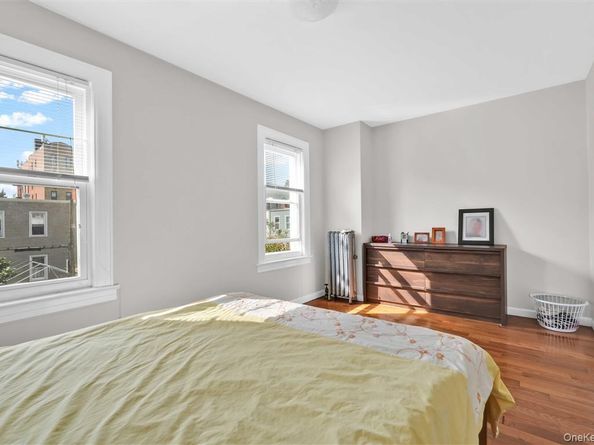 102-16 85th Drive, Richmond Hill NY 11418