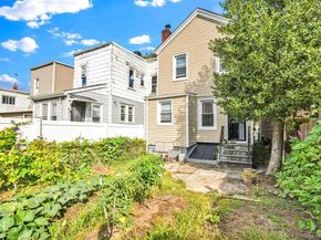 102-16 85th Drive, Richmond Hill NY 11418