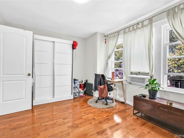 102-16 85th Drive, Richmond Hill NY 11418