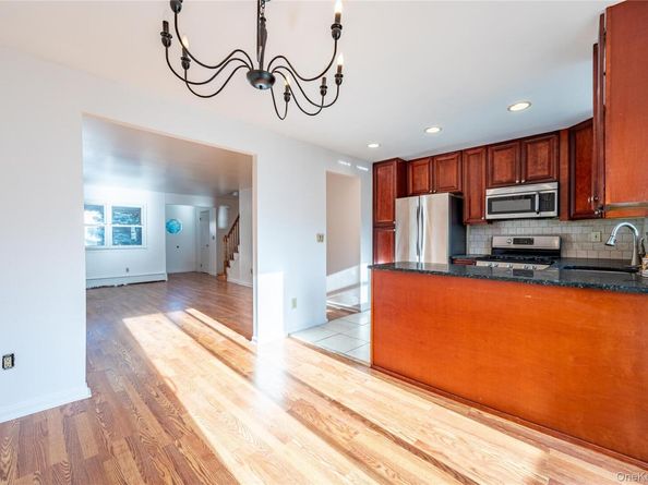1027 Throggmorton Avenue, Bronx NY 10465