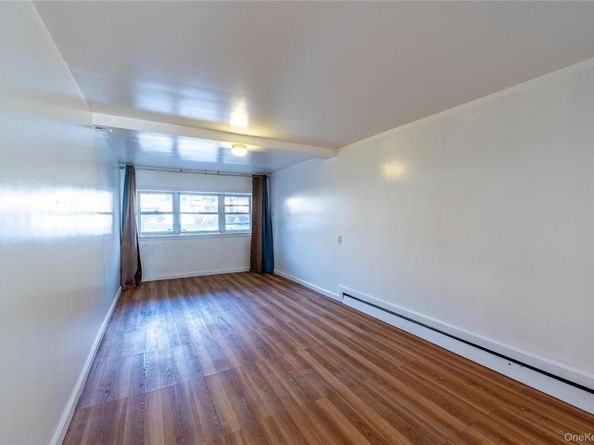 1027 Throggmorton Avenue, Bronx NY 10465