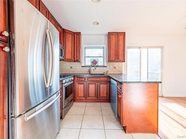 1027 Throggmorton Avenue, Bronx NY 10465