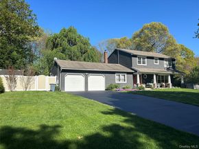 11 Reynolds Road, Shoreham NY 11786