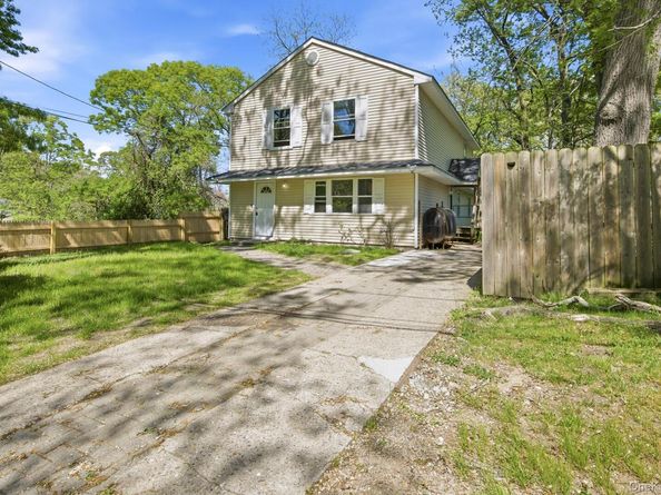 7 Rutland Road, Mastic NY 11950