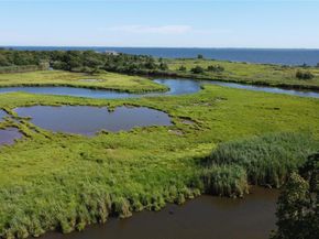 243 S Dunton Avenue, East Patchogue NY 11772