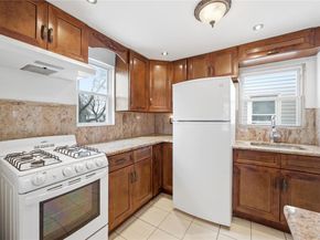 93-31 215th Street, Queens Village NY 11428