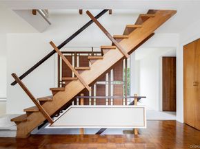 6 Bay View Drive, Hampton Bays NY 11946