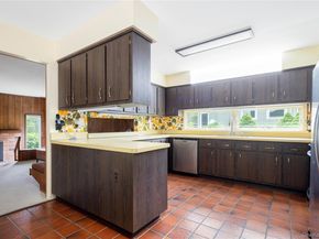 6 Bay View Drive, Hampton Bays NY 11946