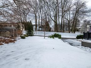 29 Oakdale Avenue, New Rochelle NY 10801