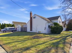 557 Woodbury Road, Plainview NY 11803