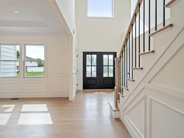 27A Belmont Circle, Syosset NY 11791