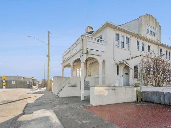 23 Troy Avenue, East Atlantic Beach NY 11561