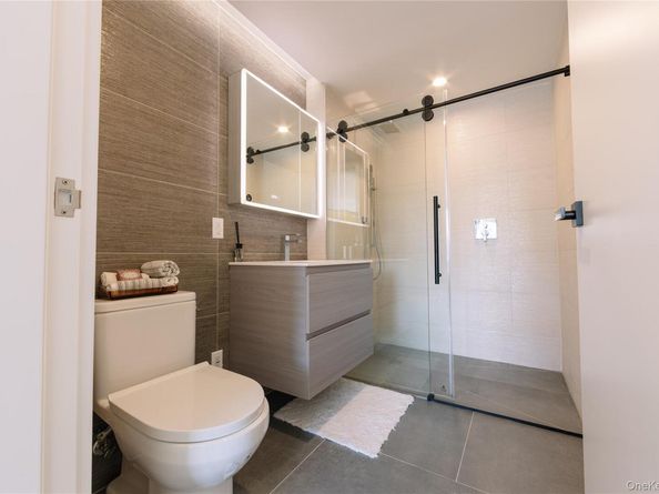 144-49 Northern Blvd 524, Flushing NY 11354