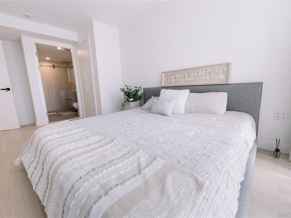 144-49 Northern Blvd 524, Flushing NY 11354