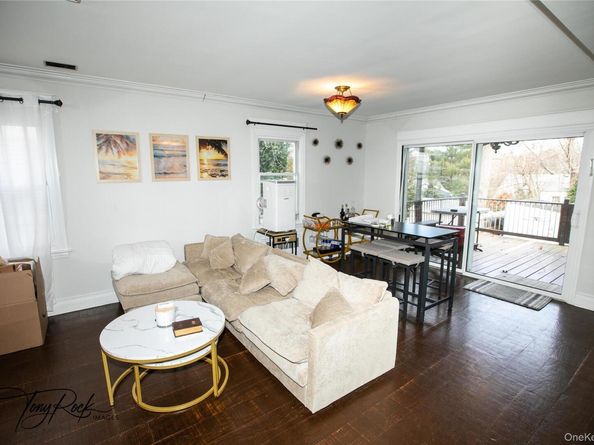 17 Glamford Avenue, Port Washington NY 11050