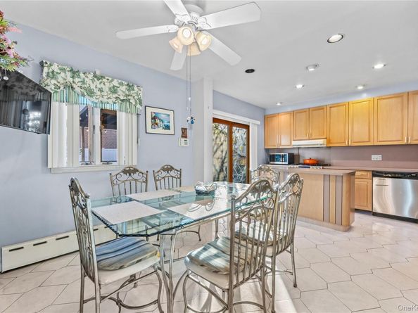 119-20 9th Avenue, College Point NY 11356