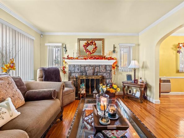 119-20 9th Avenue, College Point NY 11356