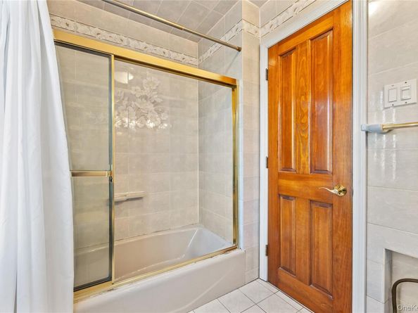 119-20 9th Avenue, College Point NY 11356