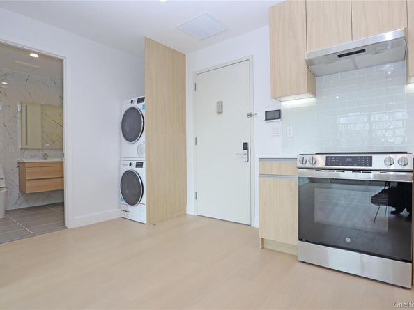 15002 Northern Bloulevard 3F, Flushing NY 11354