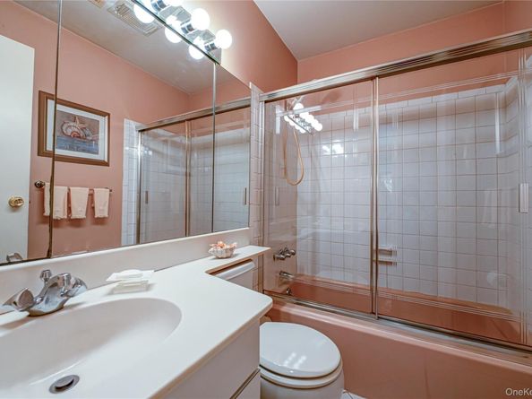 118 Harbor S, Amityville NY 11701