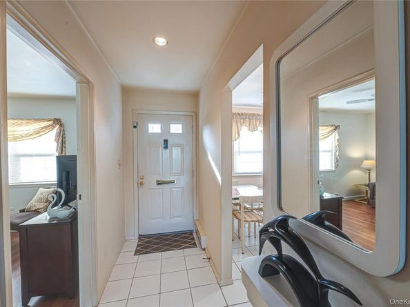 118 Harbor S, Amityville NY 11701