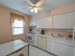 118 Harbor S, Amityville NY 11701