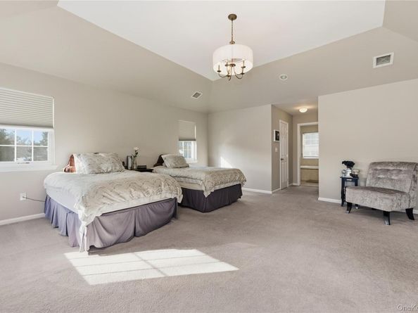 1762 Esposito Court, East Meadow NY 11554