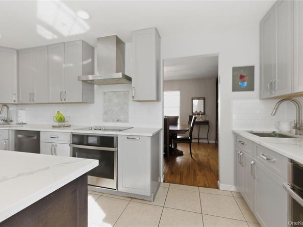 1762 Esposito Court, East Meadow NY 11554