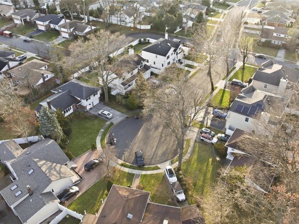 1762 Esposito Court, East Meadow NY 11554