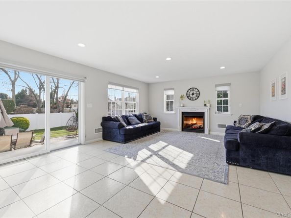 1762 Esposito Court, East Meadow NY 11554