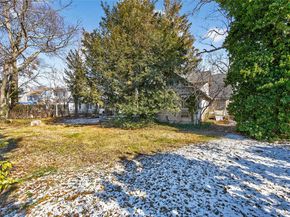 2934 Dahlia Avenue, Baldwin NY 11510